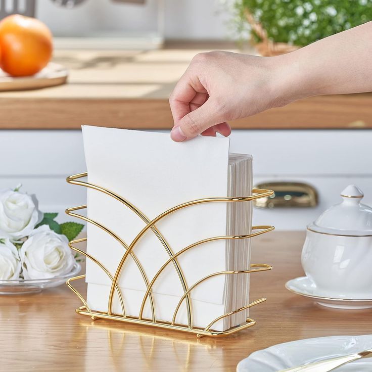 Elegant Gold Metal Napkin Holder for Dining Table – Modern Vertical